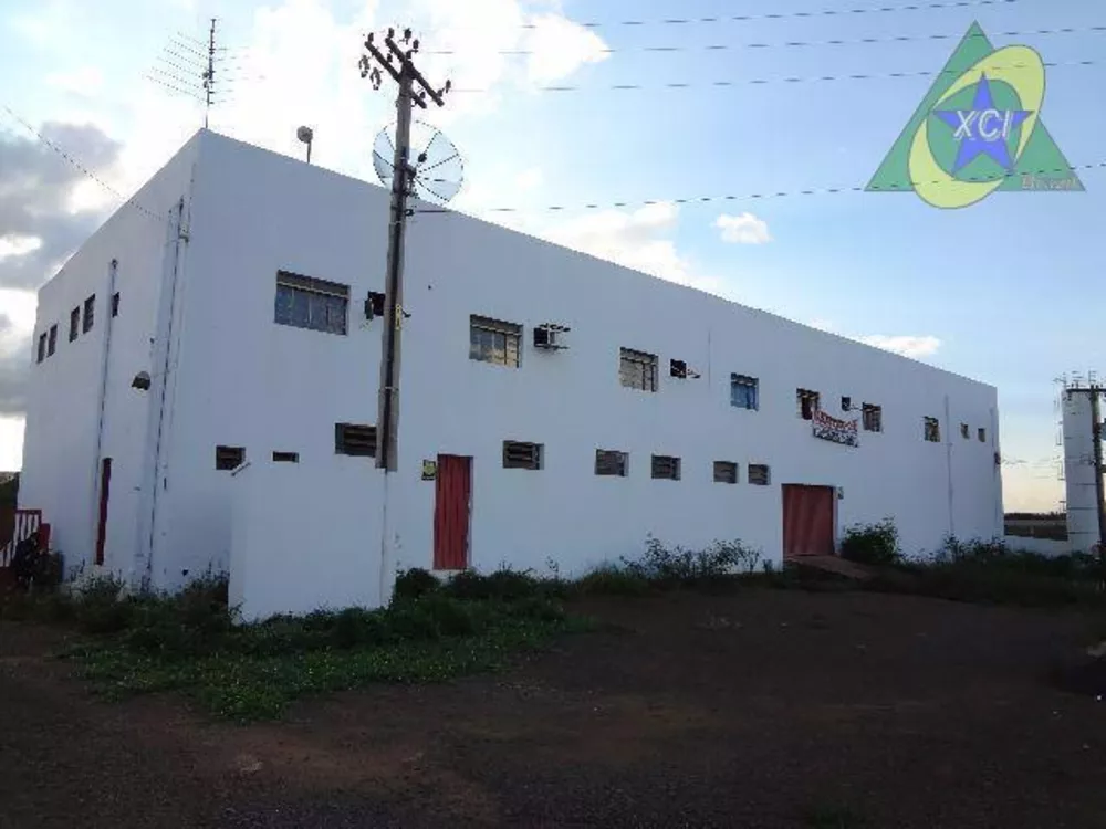 Depósito-Galpão-Armazém para alugar, 1900m² - Foto 1