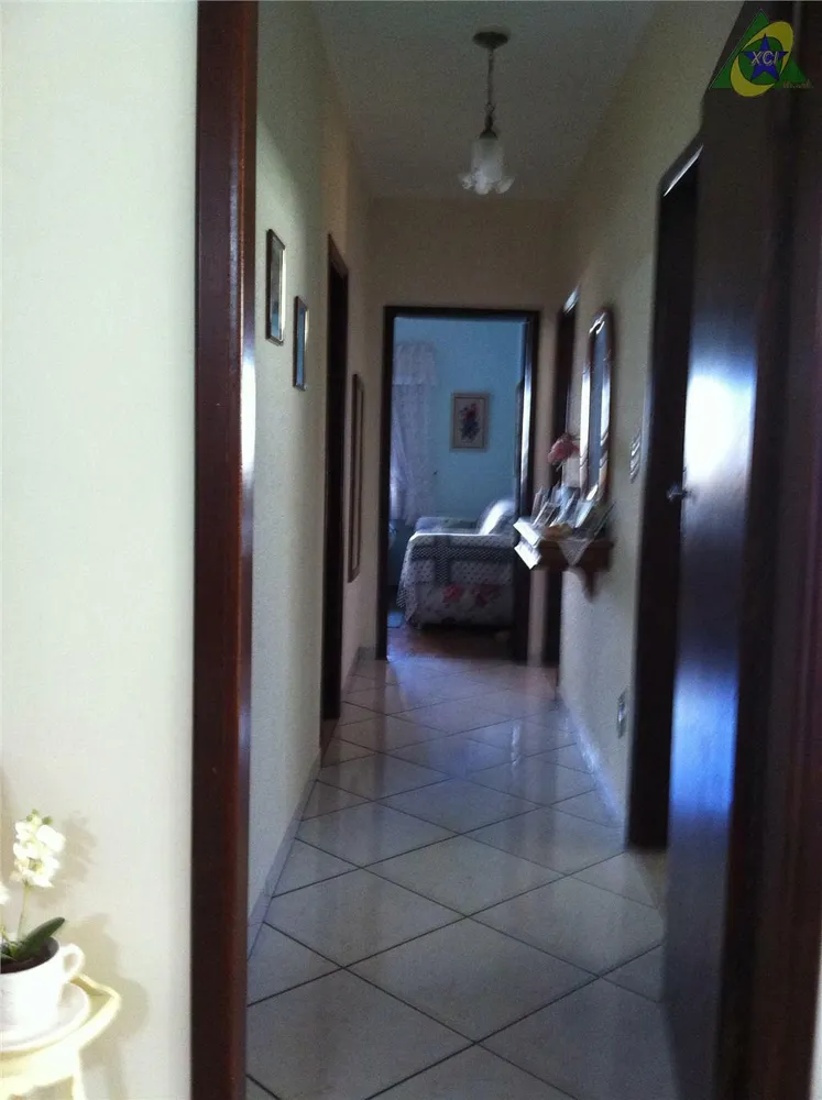 Casa, 3 quartos, 203 m² - Foto 2