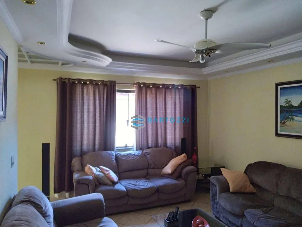 Casa, 3 quartos, 266 m² - Foto 2