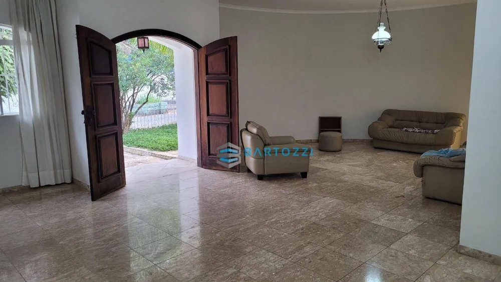 Casa, 4 quartos, 244 m² - Foto 1