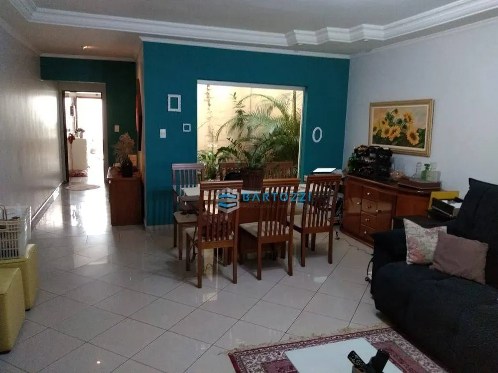 Sobrado, 3 quartos, 198 m² - Foto 1