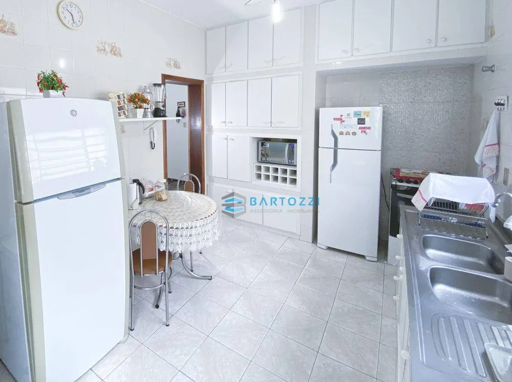 Sobrado, 4 quartos, 270 m² - Foto 2