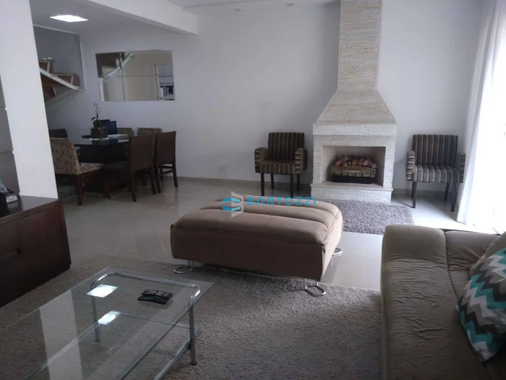 Sobrado, 3 quartos, 266 m² - Foto 1