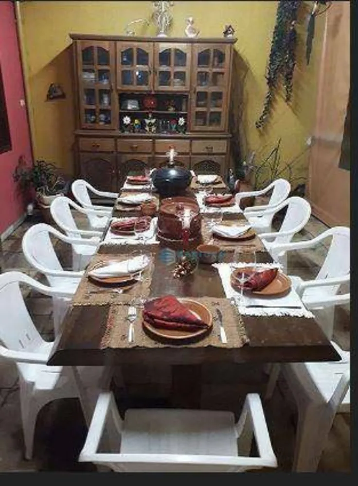 Casa, 3 quartos, 250 m² - Foto 4