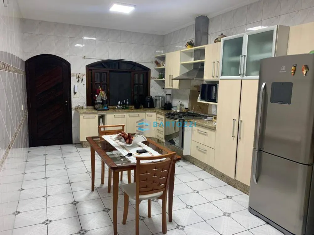 Sobrado, 3 quartos, 280 m² - Foto 1