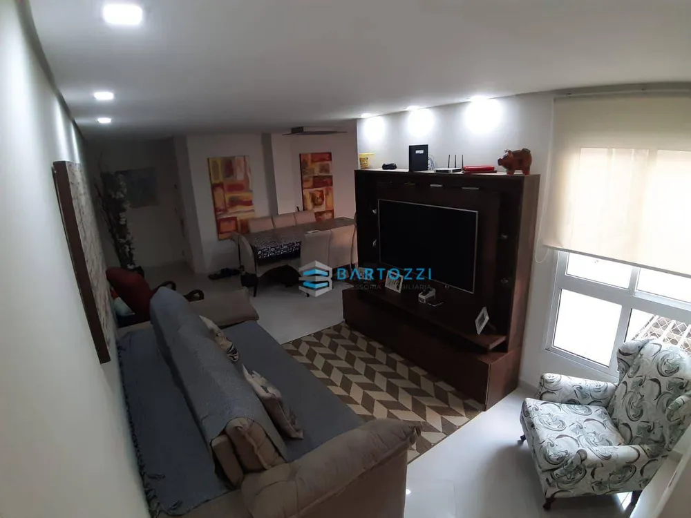 Apartamento, 3 quartos, 210 m² - Foto 1