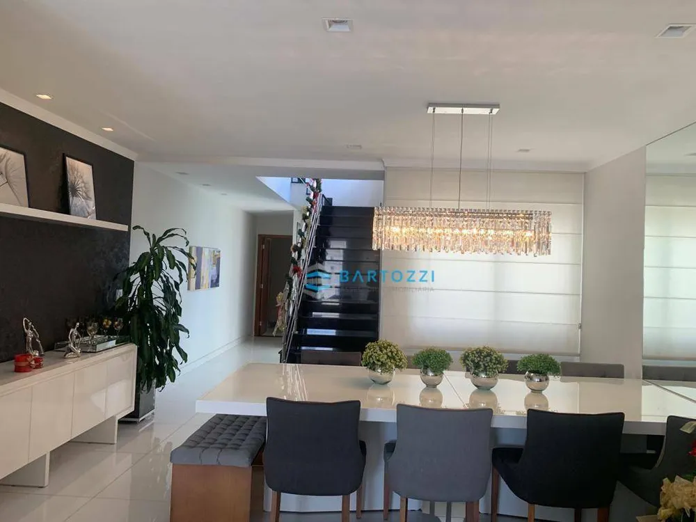 Sobrado, 4 quartos, 324 m² - Foto 1