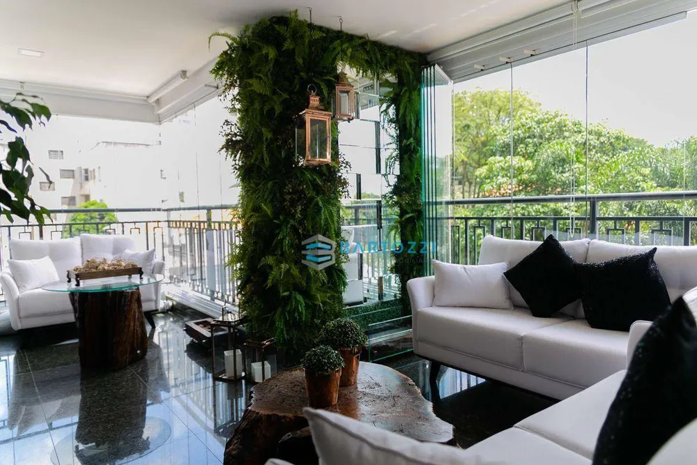 Apartamento, 3 quartos, 328 m² - Foto 1