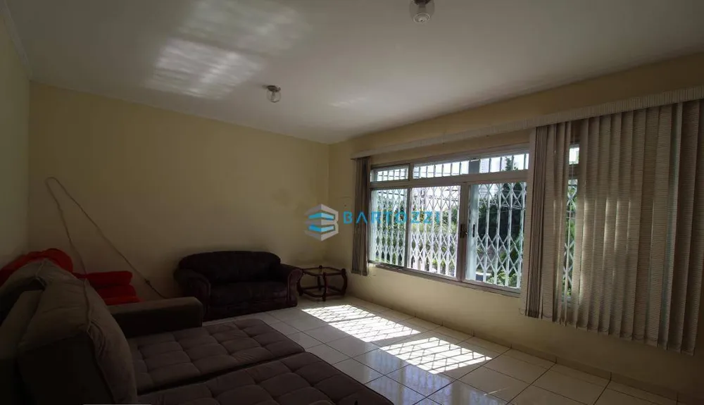 Sobrado, 3 quartos, 385 m² - Foto 1