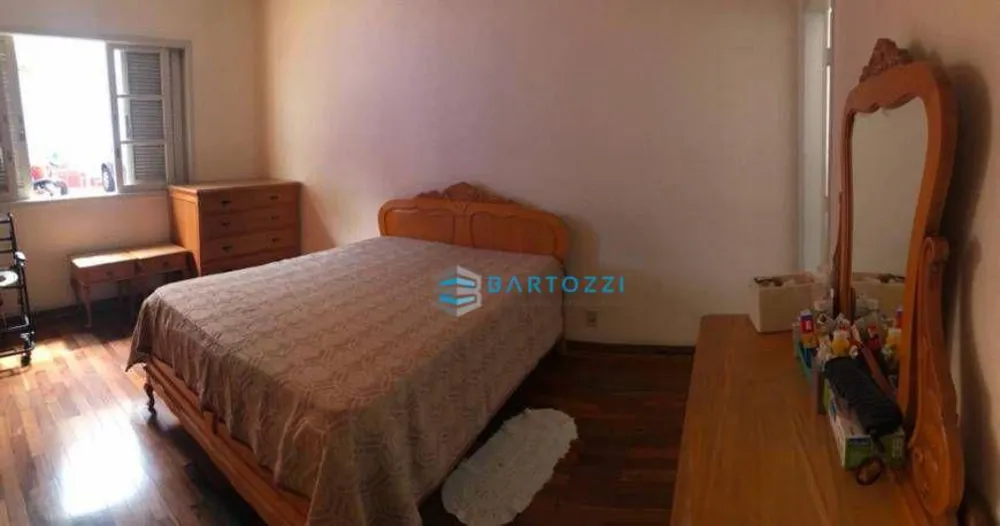 Casa, 3 quartos, 218 m² - Foto 4