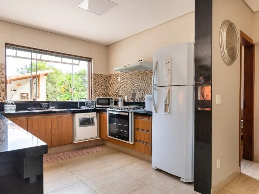 Sobrado à venda com 5 quartos, 200m² - Foto 4