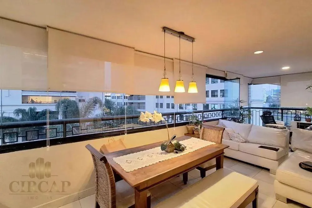 Apartamento, 3 quartos, 167 m² - Foto 2