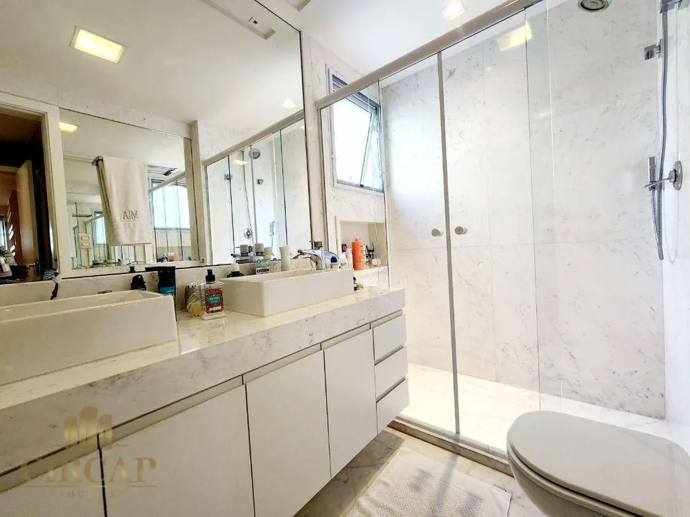 Apartamento, 3 quartos, 185 m² - Foto 1