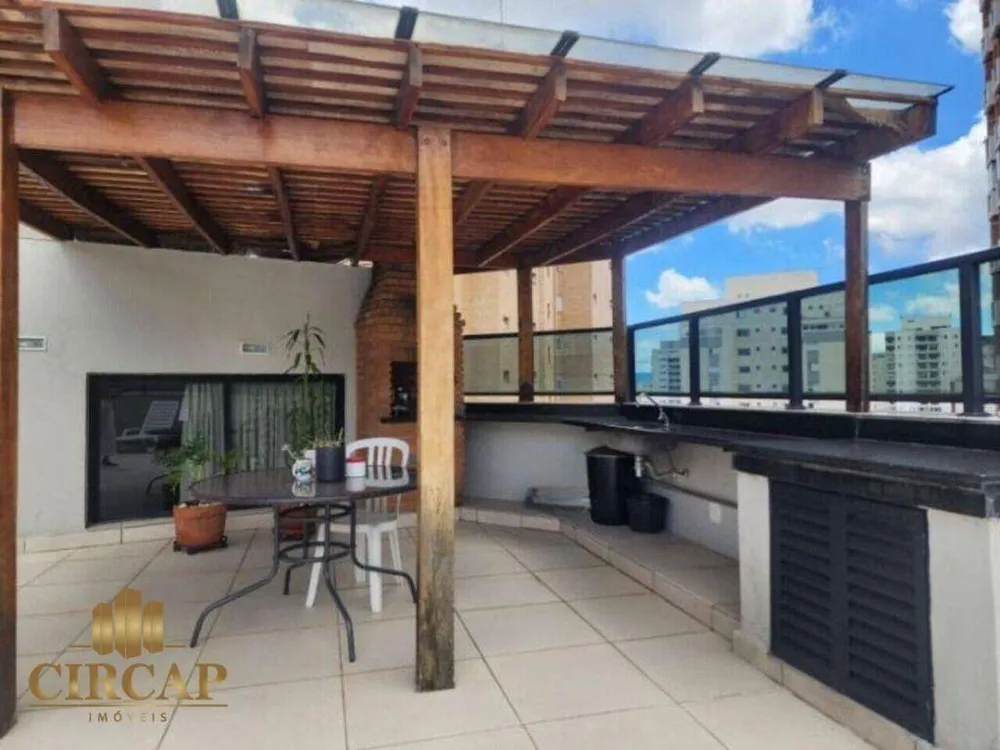 Cobertura, 3 quartos, 214 m² - Foto 1