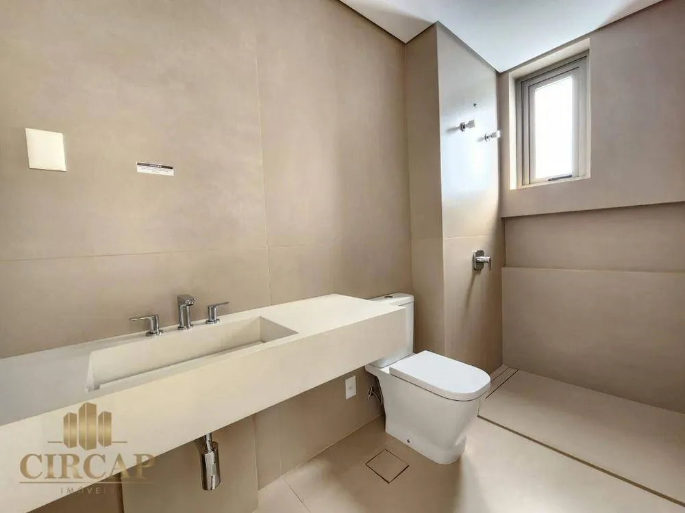 Apartamento, 3 quartos, 229 m² - Foto 2