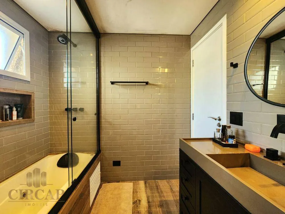 Apartamento, 3 quartos, 196 m² - Foto 1