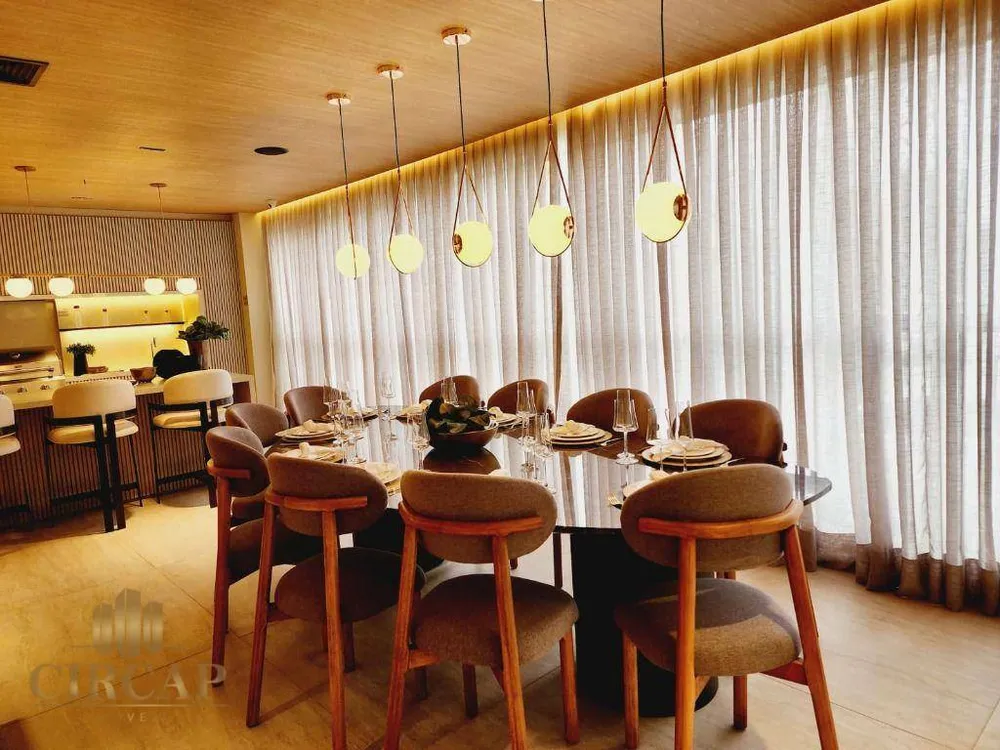Apartamento, 4 quartos, 224 m² - Foto 1