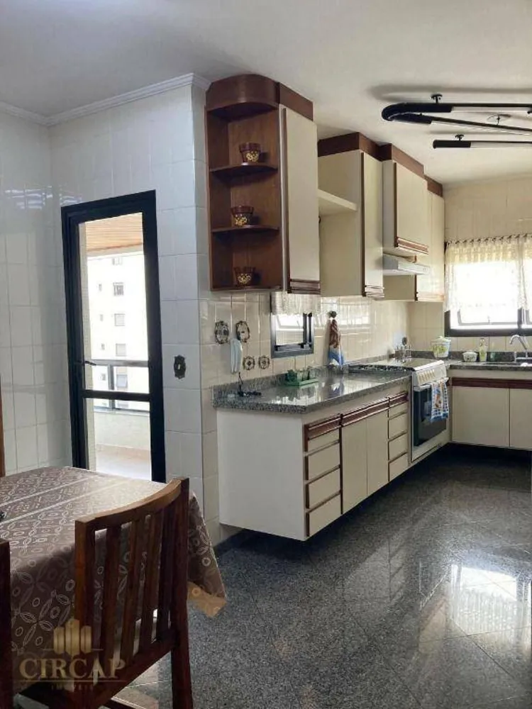 Apartamento, 3 quartos, 205 m² - Foto 10