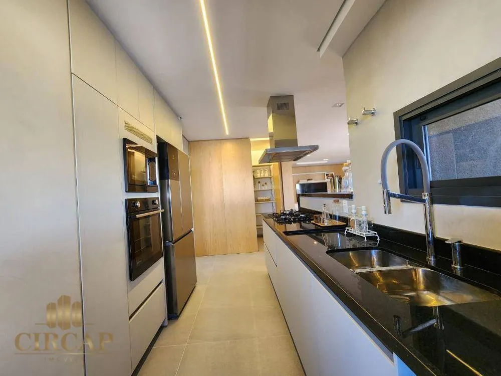 Apartamento, 3 quartos, 195 m² - Foto 2
