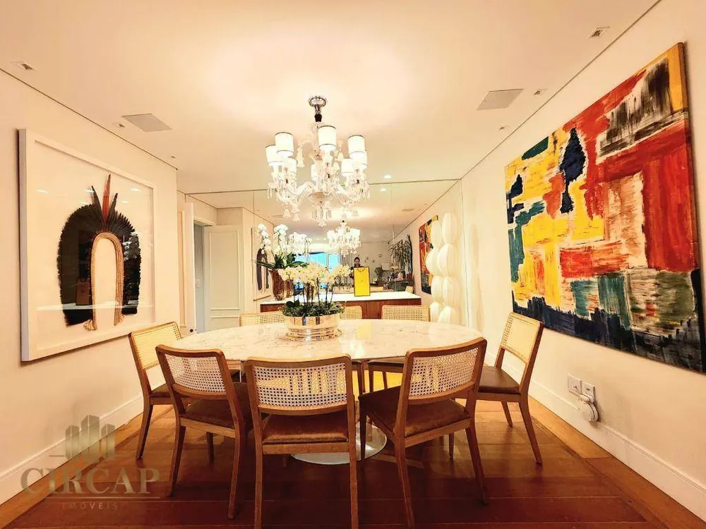 Apartamento, 3 quartos, 191 m² - Foto 1