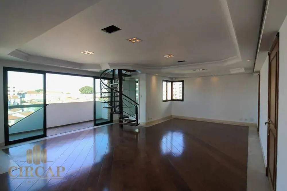 Cobertura, 3 quartos, 215 m² - Foto 2