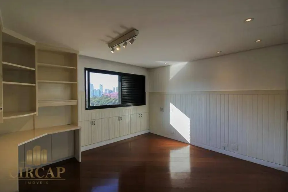 Cobertura, 3 quartos, 215 m² - Foto 4