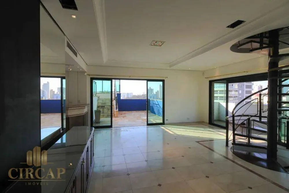 Cobertura, 3 quartos, 215 m² - Foto 3
