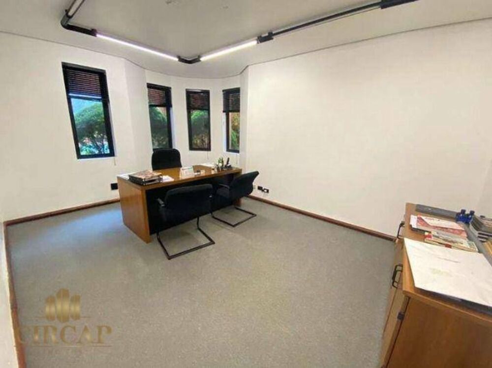 Sobrado à venda e aluguel, 366m² - Foto 1