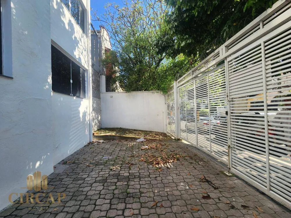 Sobrado, 4 quartos, 469 m² - Foto 2