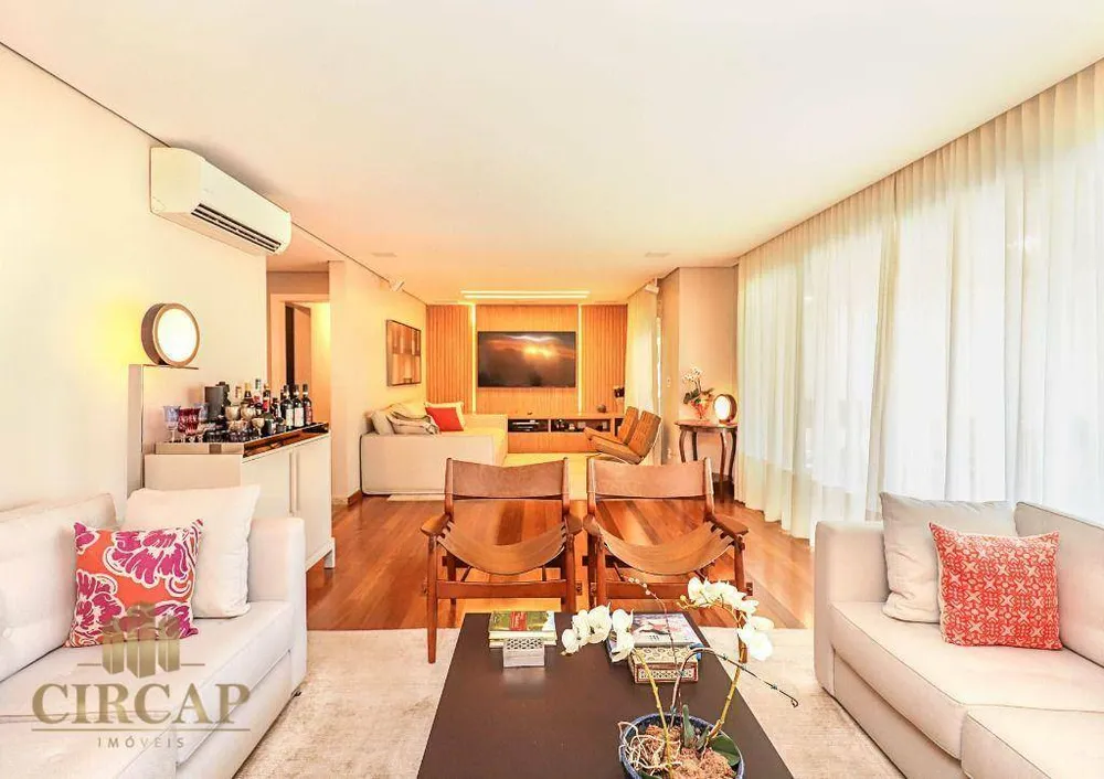 Apartamento, 3 quartos, 226 m² - Foto 2