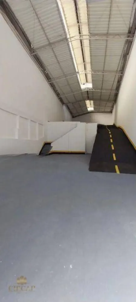 Depósito-Galpão, 570 m² - Foto 1