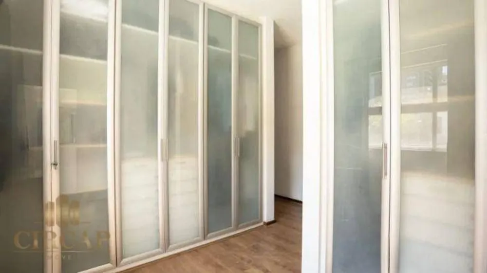 Casa, 6 quartos, 709 m² - Foto 1