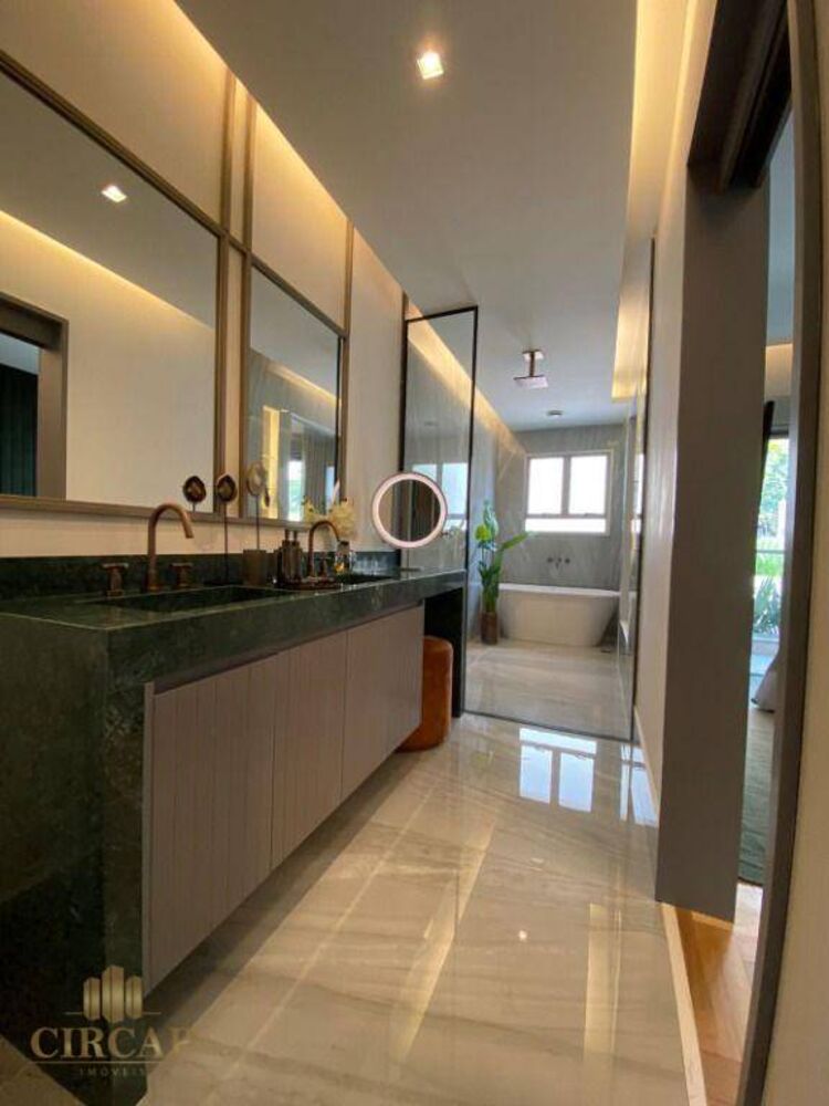 Cobertura à venda com 4 quartos, 296m² - Foto 1