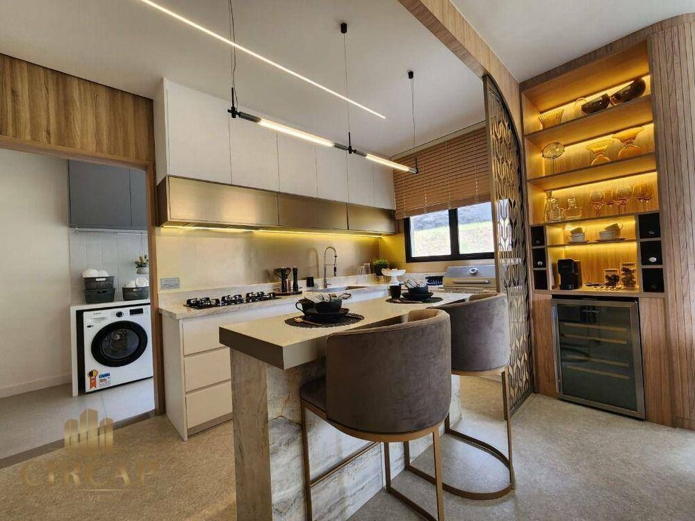 Cobertura à venda com 4 quartos, 213m² - Foto 1