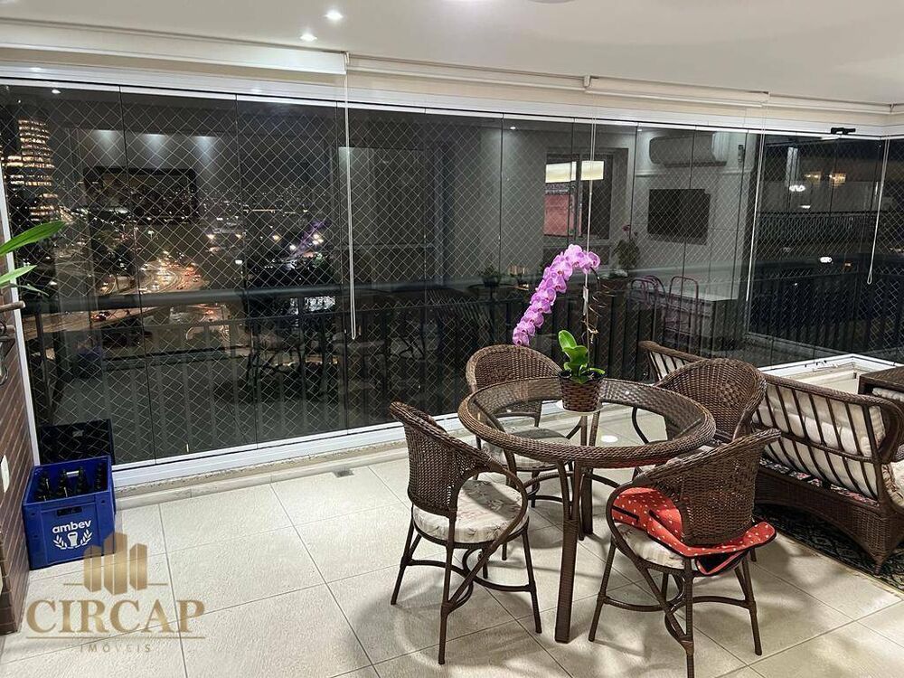 Apartamento à venda com 3 quartos, 168m² - Foto 2