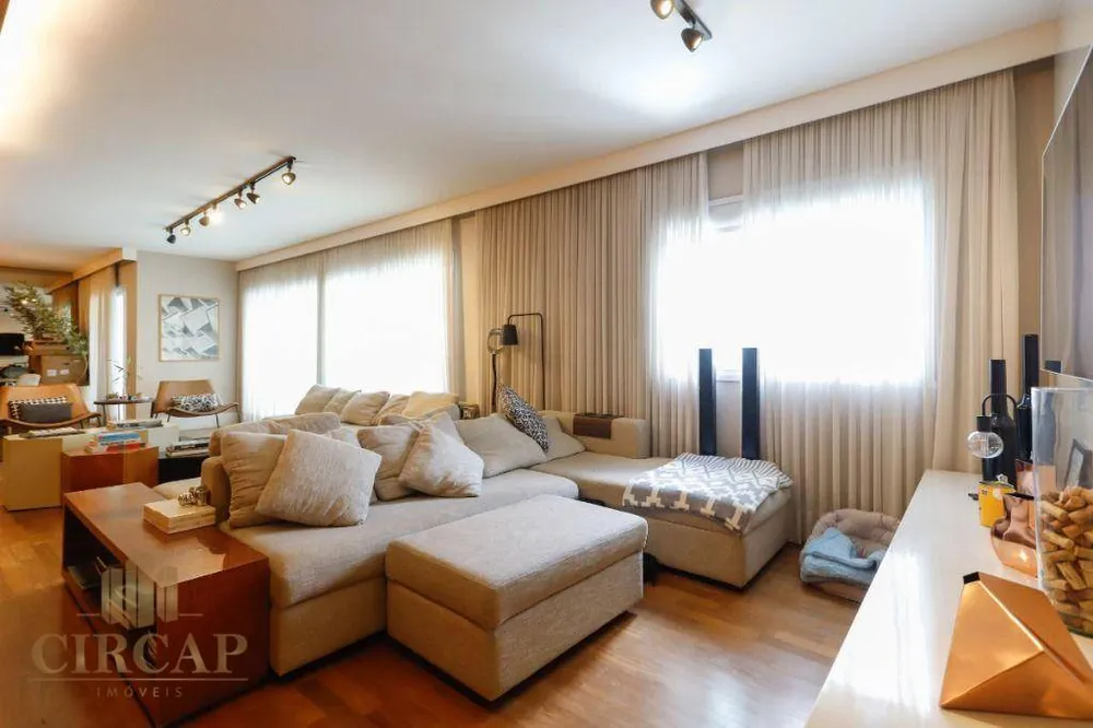 Apartamento, 3 quartos, 202 m² - Foto 1