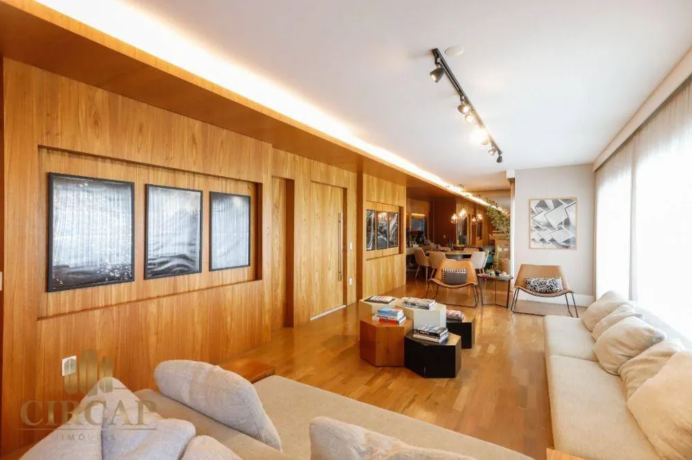 Apartamento, 3 quartos, 202 m² - Foto 1