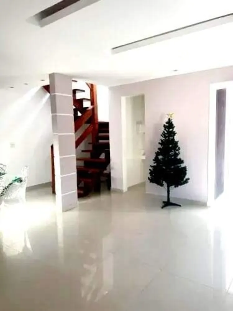 Casa, 3 quartos, 240 m² - Foto 24