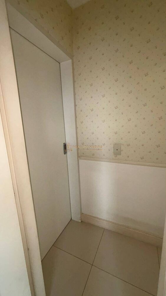 Apartamento à venda com 2 quartos, 61m² - Foto 2