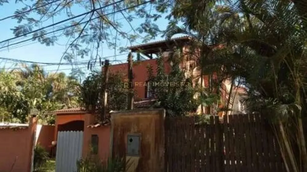 Casa, 4 quartos, 238 m² - Foto 1