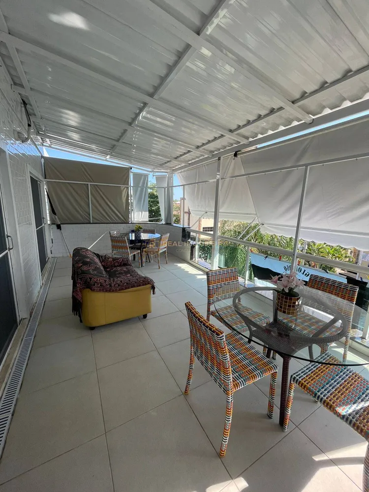 Cobertura, 3 quartos, 210 m² - Foto 2
