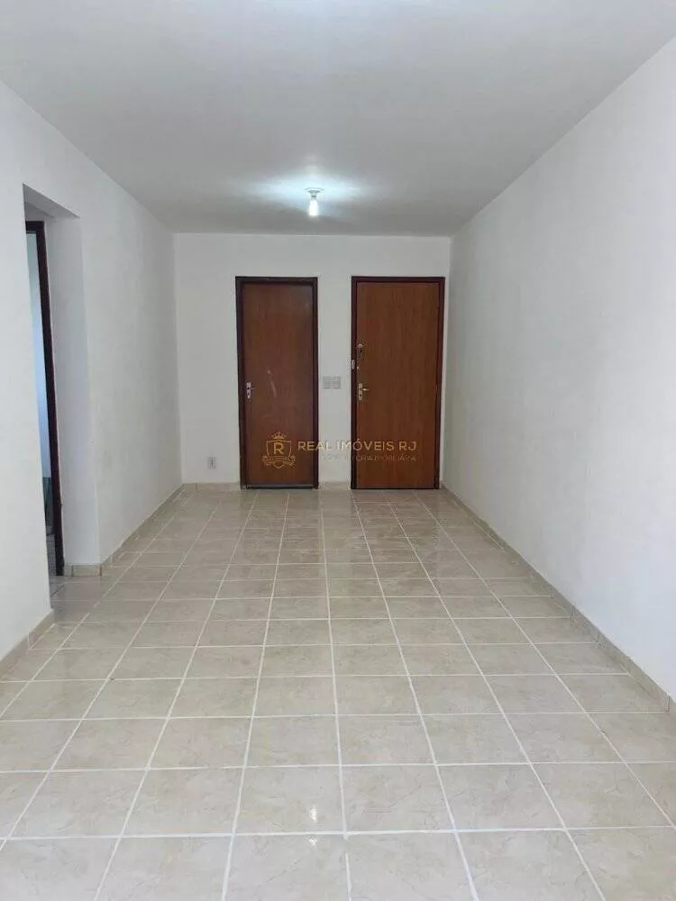 Apartamento à venda com 2 quartos, 61m² - Foto 4