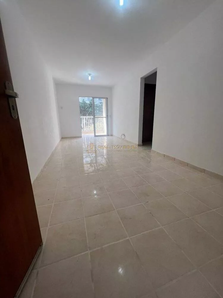 Apartamento à venda com 2 quartos, 61m² - Foto 1