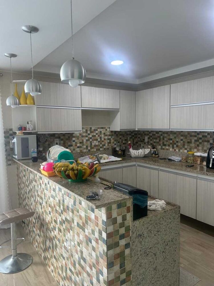 Casa, 4 quartos, 240 m² - Foto 1