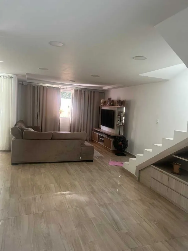Casa, 4 quartos, 240 m² - Foto 14