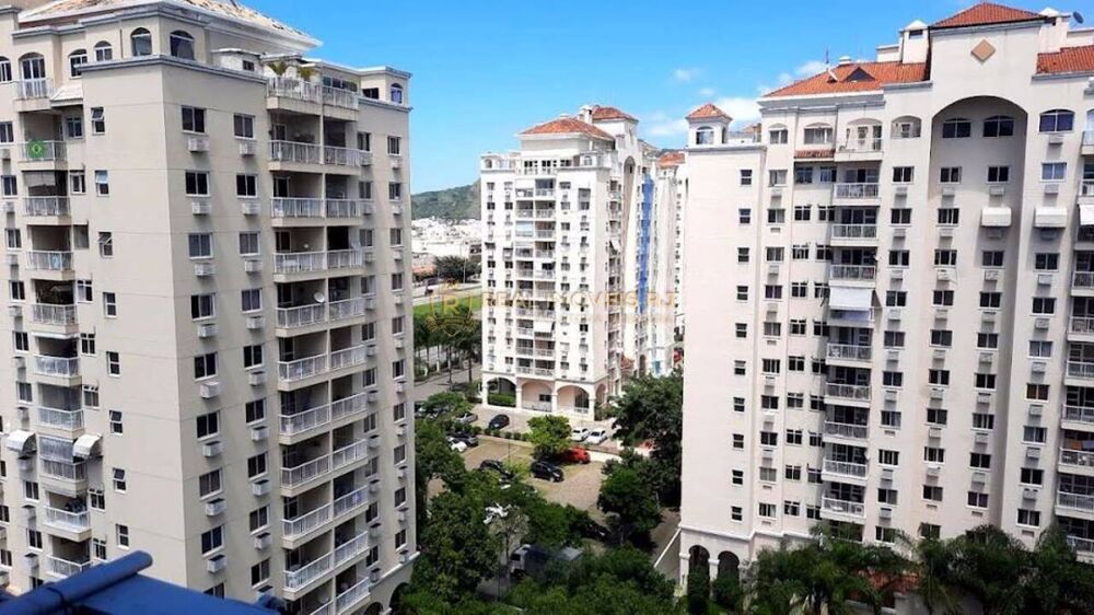 Apartamento à venda com 2 quartos, 65m² - Foto 1