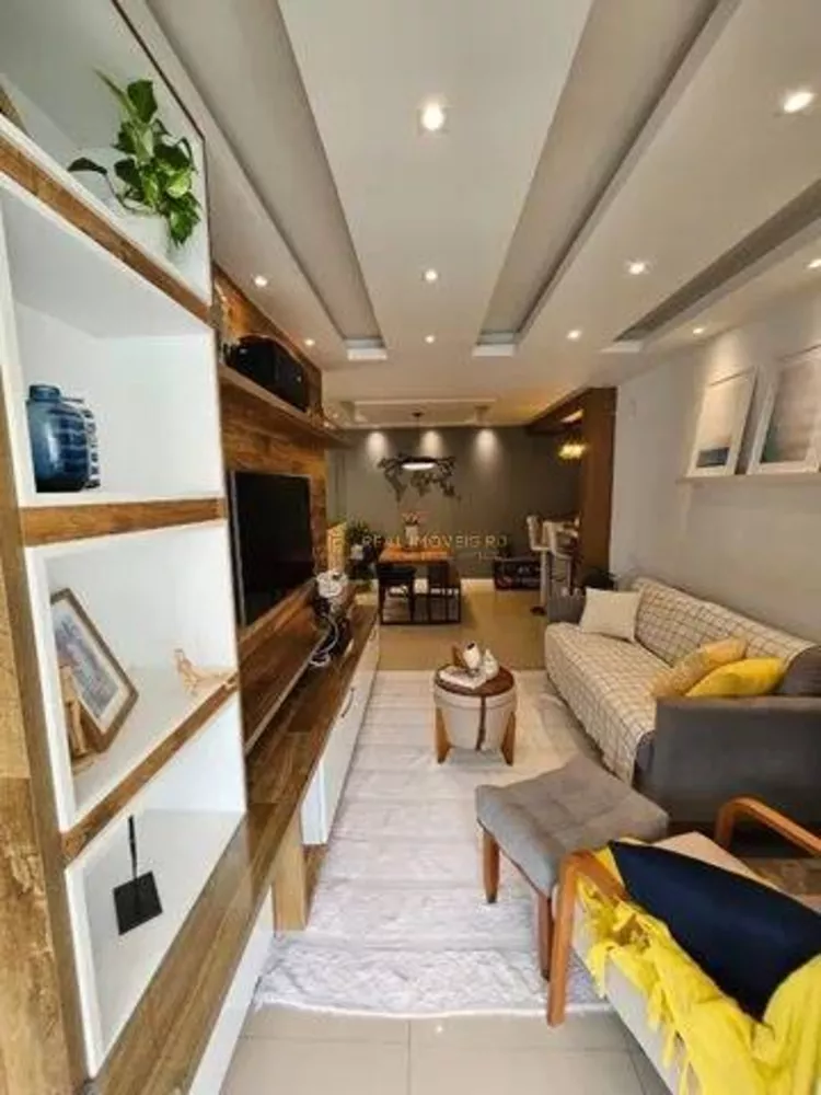 Apartamento à venda com 3 quartos, 81m² - Foto 1