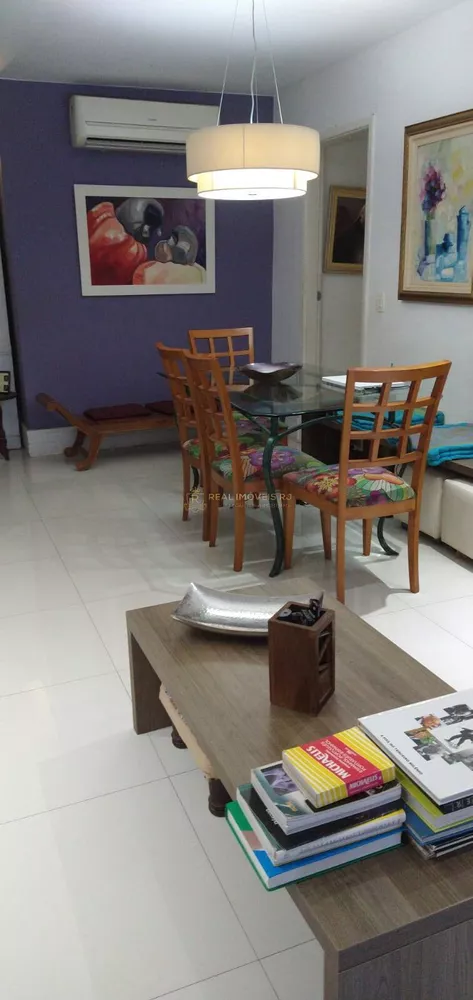 Apartamento à venda com 3 quartos, 121m² - Foto 1