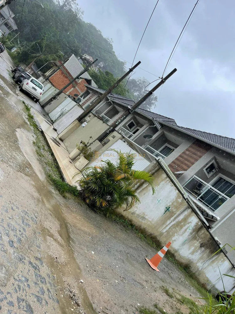 Casa, 2 quartos, 280 m² - Foto 1