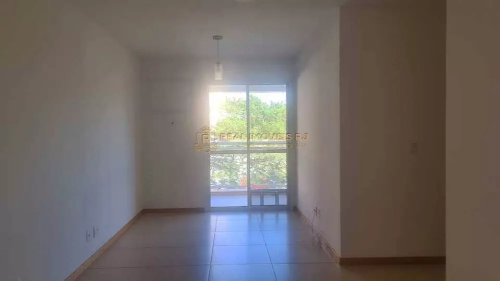 Apartamento à venda com 3 quartos, 80m² - Foto 4